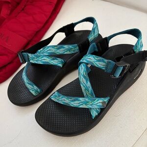Chaco Turquoise Woven Straps Waterproof Hiking Sandals Size 8